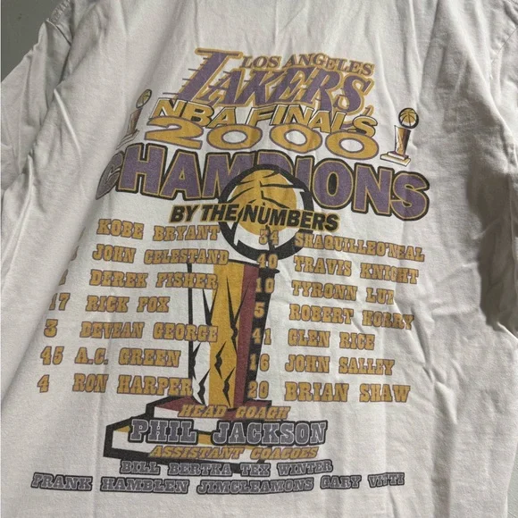 Los Angeles Lakers 2000 NBA Finals Champions Tee - Picture 4 of 4